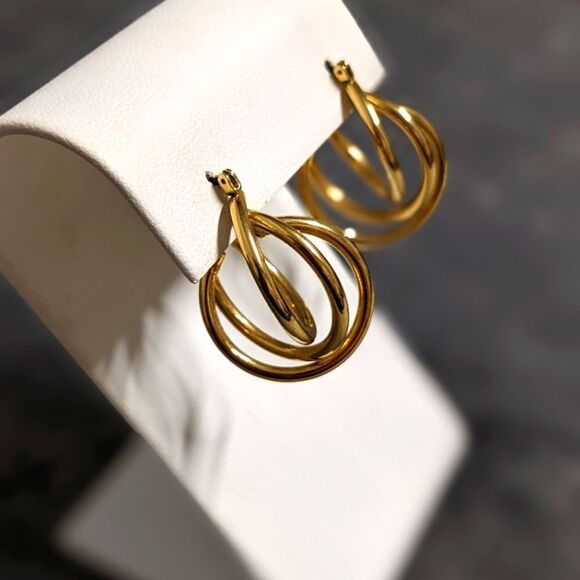 Vintage Goldtone Intertwined Small Hoop Pierced Earrings - Picture 3 of 7